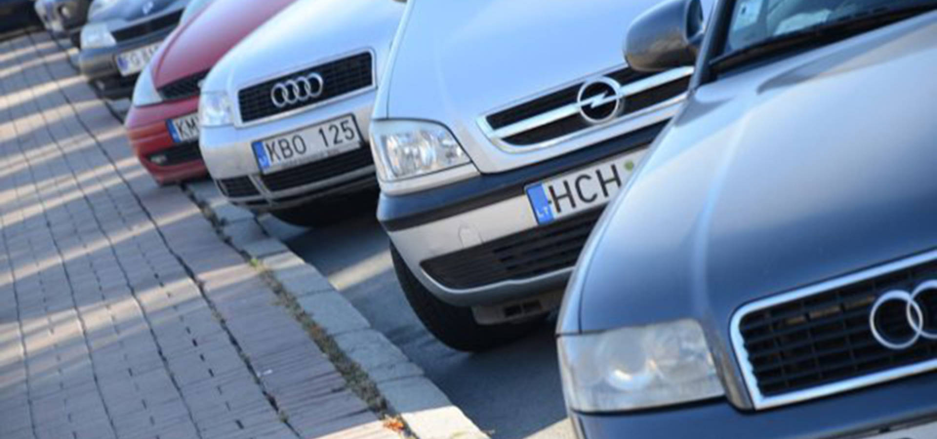 Кінець періоду розмитнення.  Чого чекати власникам авто на єврономерах?