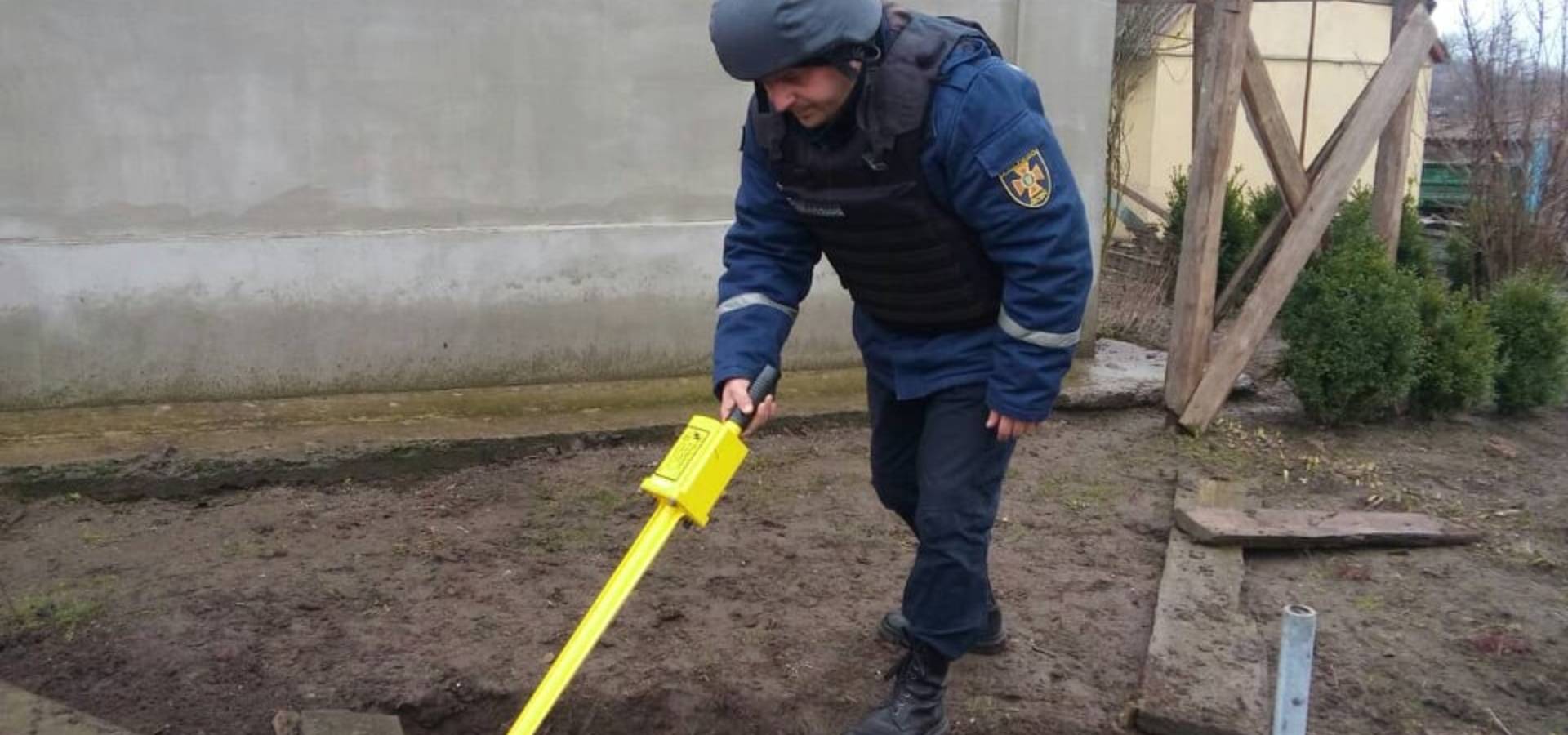Артилерійський снаряд знайшли та знищили у приватному господарстві в Пагурцях Хмільницького району на Вінниччині