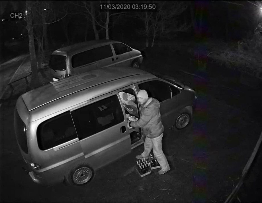5 авто за одну ніч пограбували у Хмільнику на Вінниччині