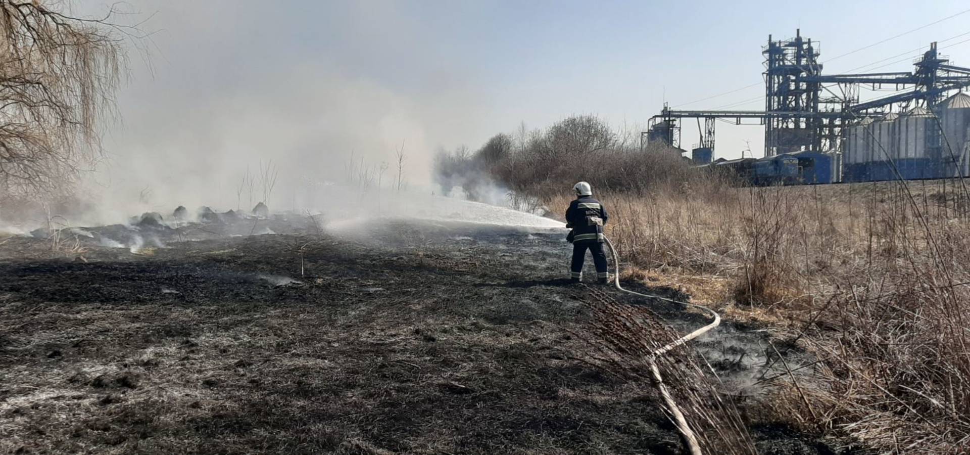Пожеж у Хмільнику та районі на Вінниччині більшає