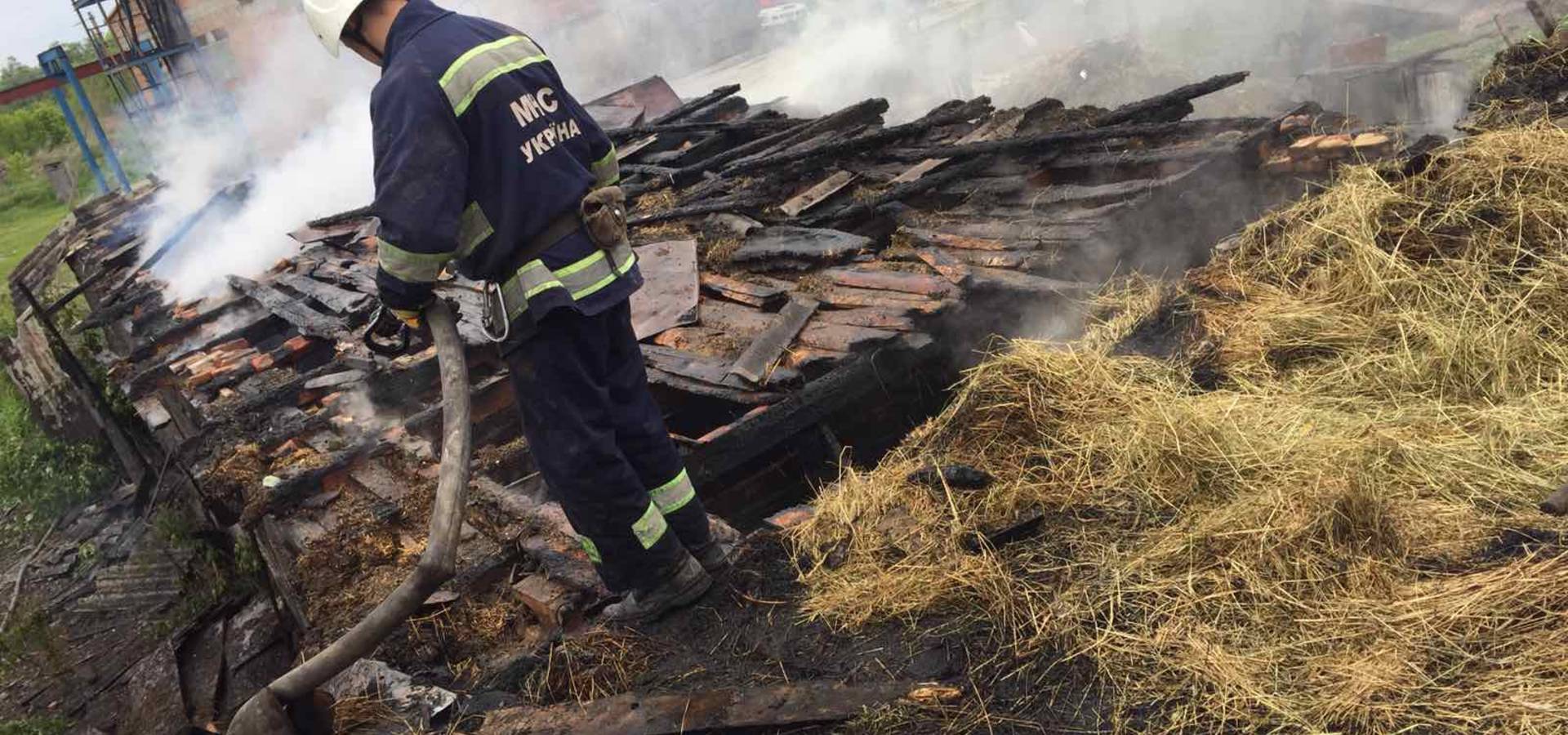 10 центнерів сіна знищила пожежа у Війтівцях на Вінниччині (ФОТО)