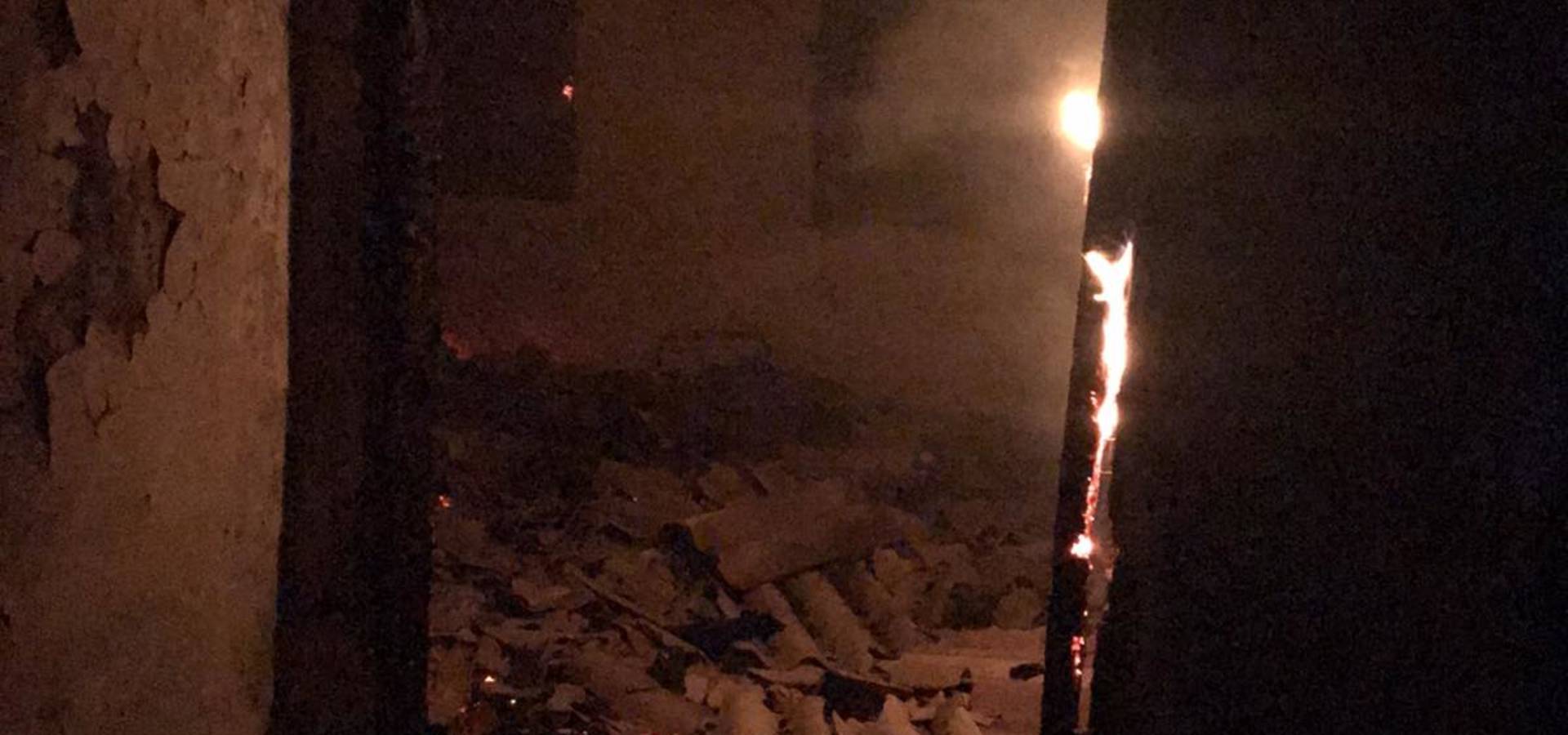 Загорівся будинок вночі у Рогинцях на Вінниччині