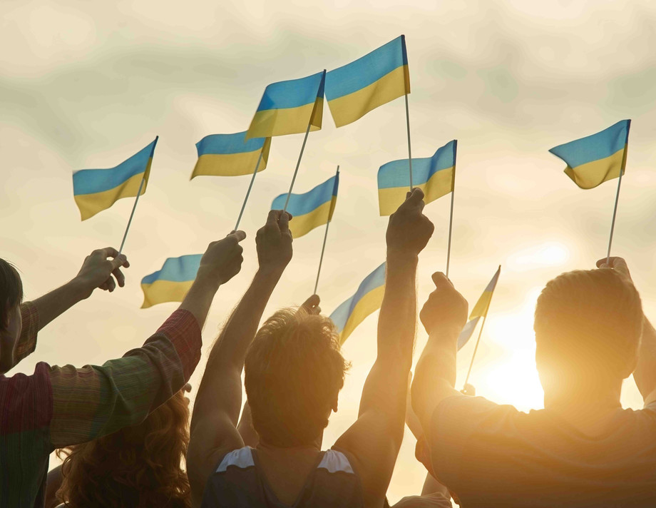 Завтра в Україні відзначатимуть День єднання