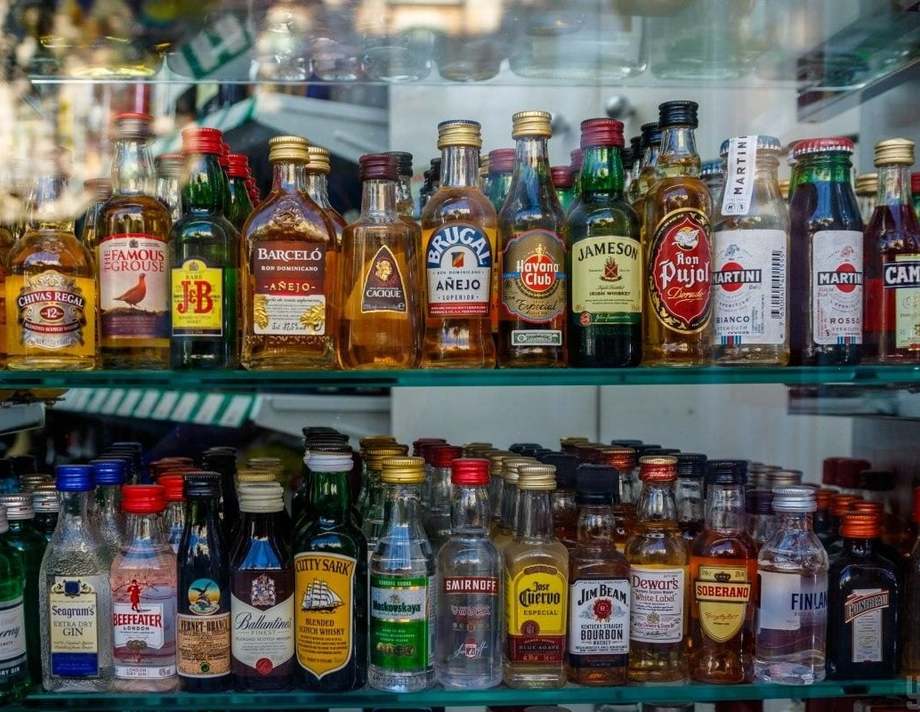Продавати алкогольні напої на території Вінницької області з 22.00 до 06.00 ЗАБОРОНЕНО!