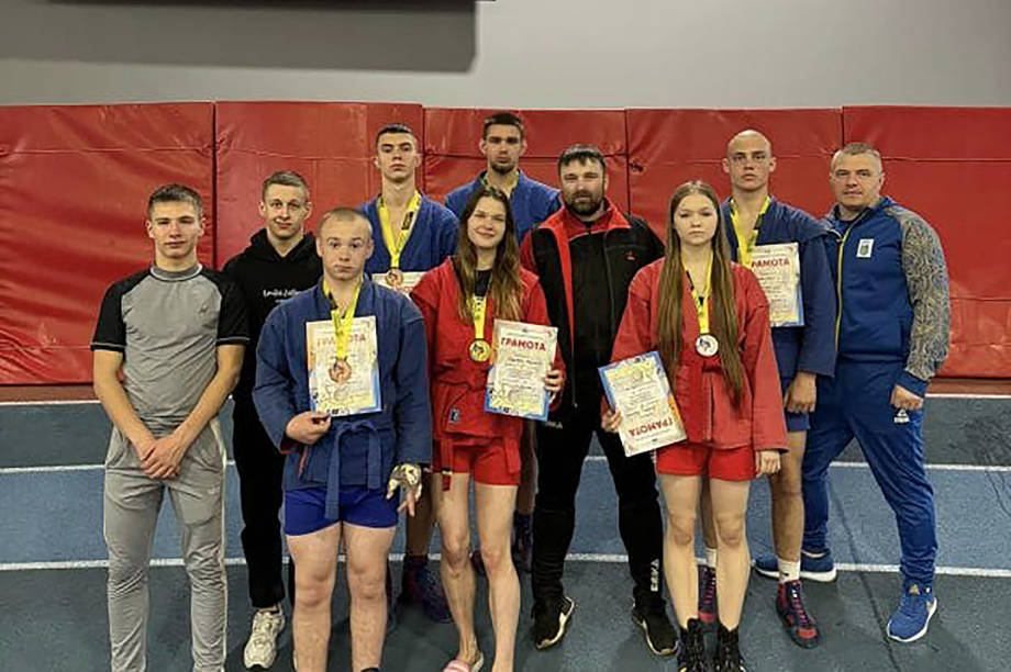 Спортсмени з Хмільника вибороли "золото", "срібло" та "бронзу" на Чемпіонаті України з бойового самбо