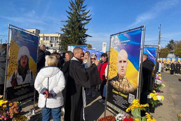 Photo 2025 11 01 19 36 25