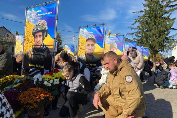 Photo 2025 11 01 19 36 43