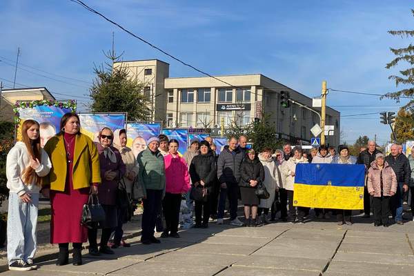 Photo 2025 11 01 19 37 06