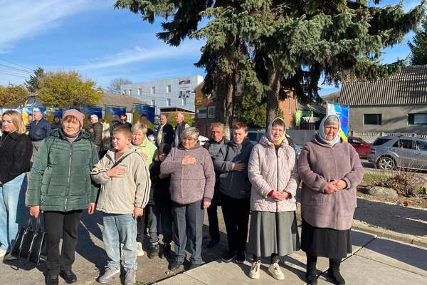 Photo 2025 11 01 19 37 13