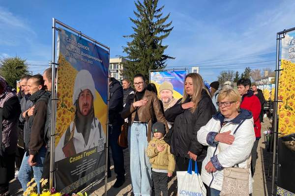 Photo 2025 11 01 19 37 15