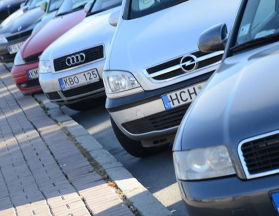 Кінець періоду розмитнення.  Чого чекати власникам авто на єврономерах?