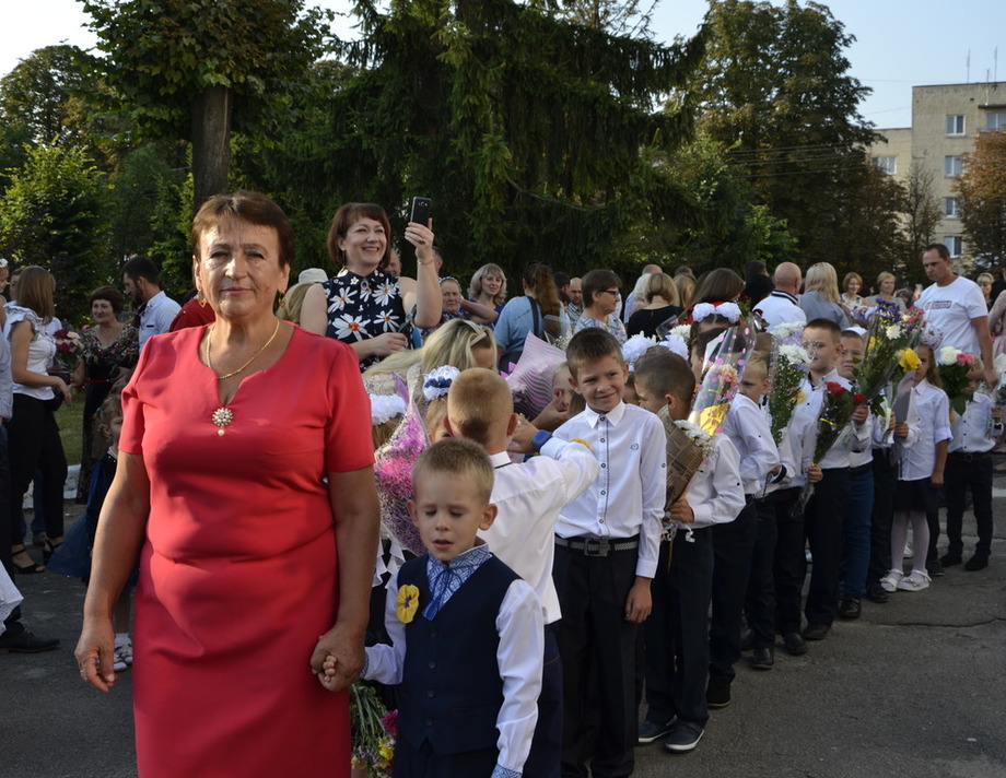 323 першокласники навчатимуться у школах Хмільника цього року 