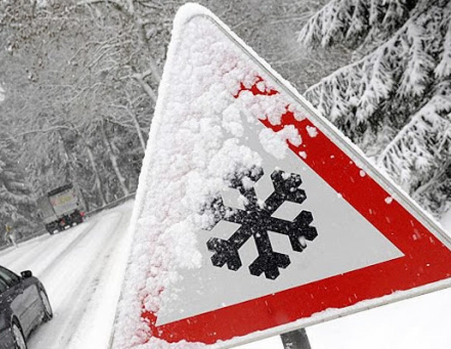 Мокрий сніг, сильний вітер, хуртовини та ожеледицю прогнозують на Вінниччині