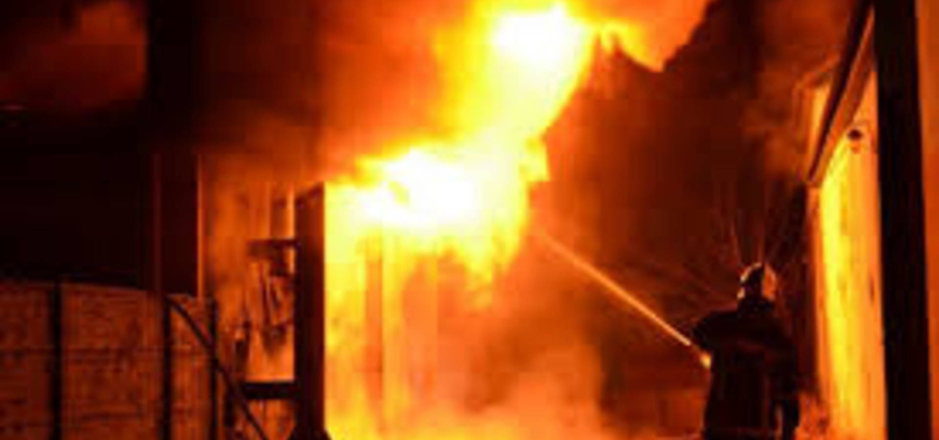 Зола в прибудові спричинила пожежу  у Хмільнику на Вінниччині