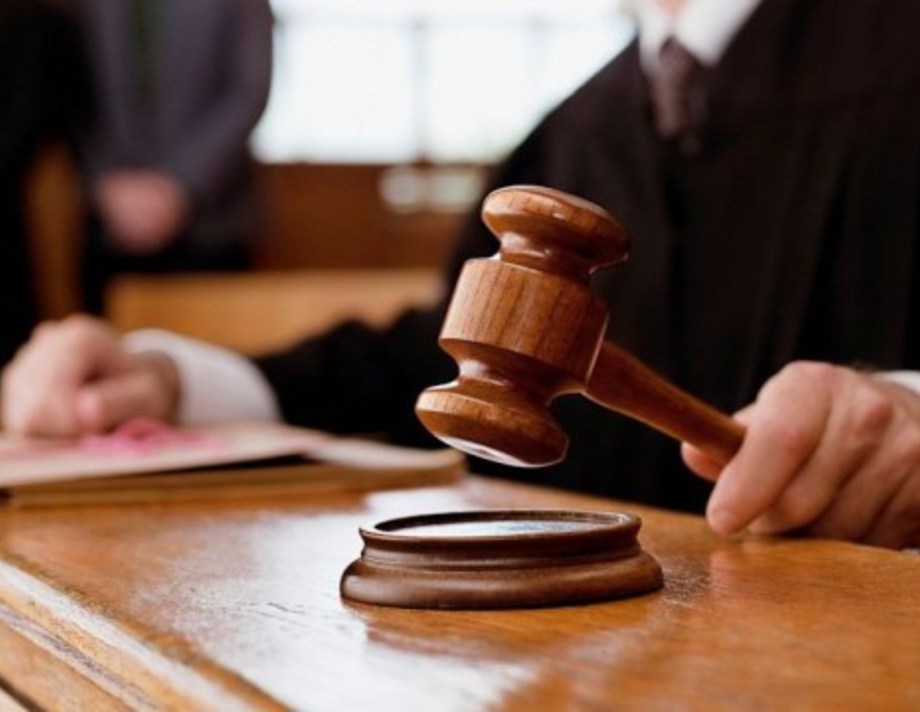 Суд призначив запобіжний захід неповнолітньому, який застосував зброю під час бійки у Хмільнику 