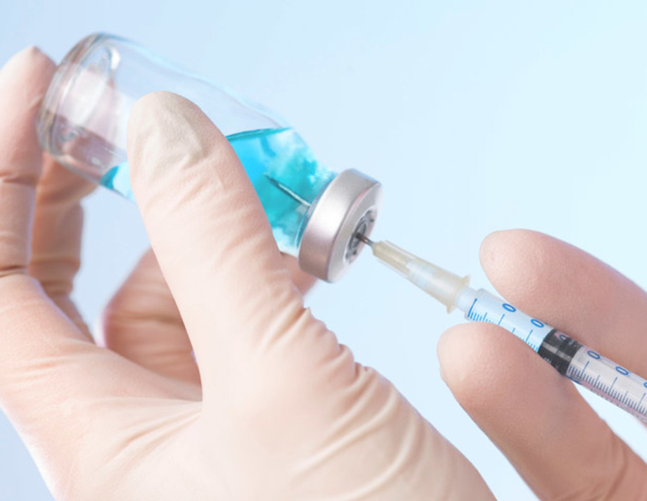 Половина українців проти вакцинації від коронавірусу