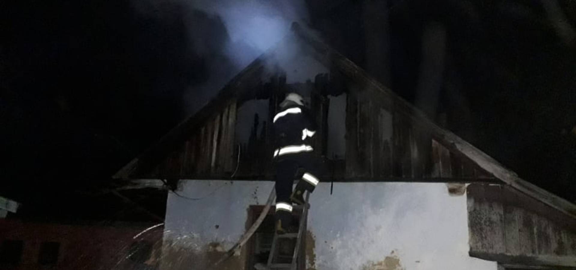В Митнику через порушення правил експлуатації печі сталася пожежа