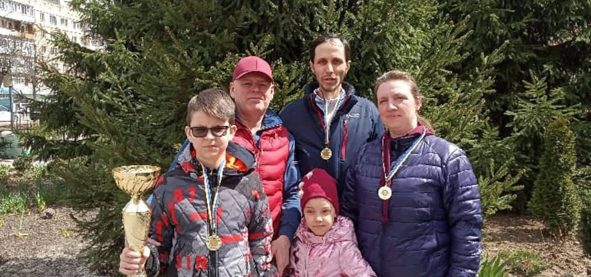 Сім'я з Хмільниччини перемогла на обласних змаганнях «Мама, тато, я – спортивна сім’я» 