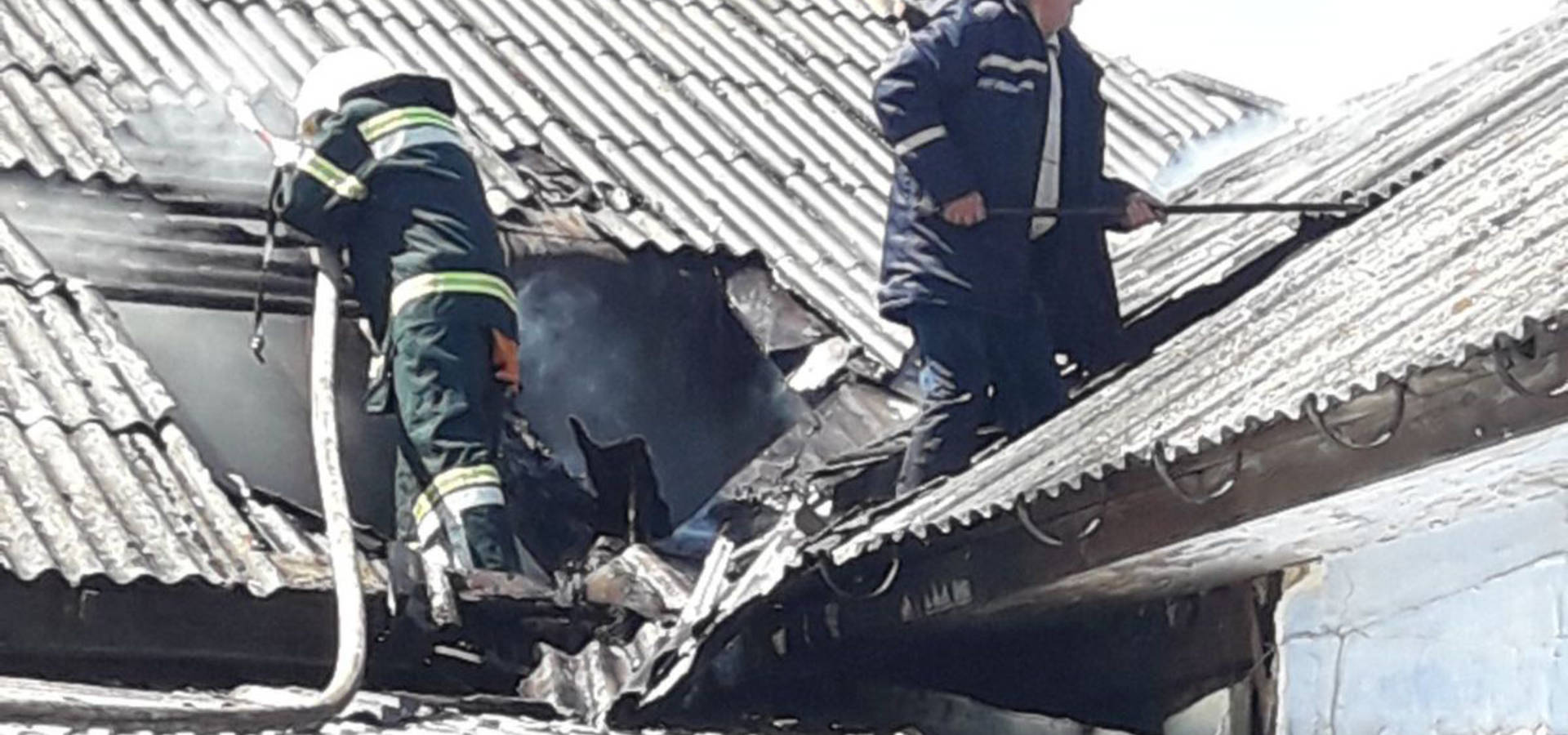 У селі Качанівка Хмільницького району ліквідовано пожежу у приватному будинку