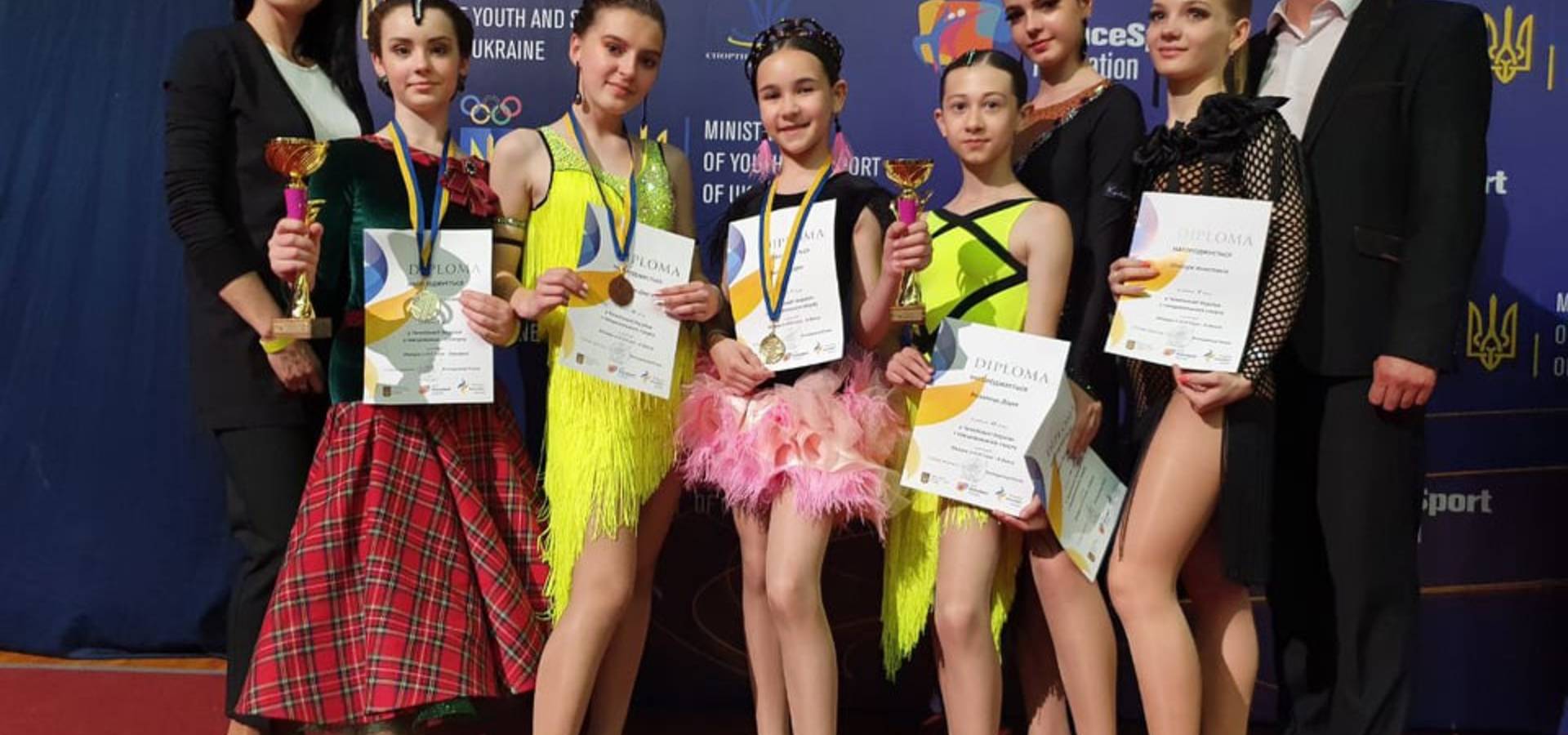Чемпіонками України  стали хмільницькі танцівниці «Данс-Мрії»