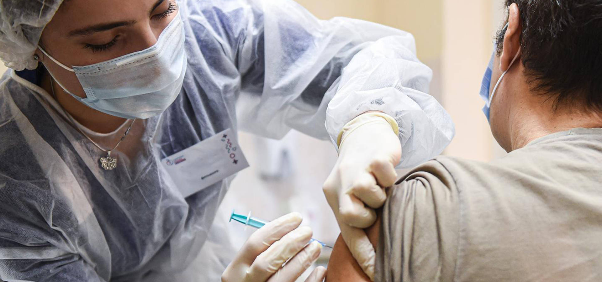 Рекорд вакцинації та перші "Дельти": що відбувається з коронавірусом в Україні