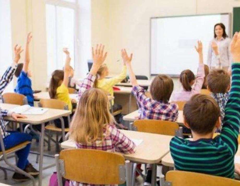 Шість шкіл Хмільницької громади навчатимуть очно, решта - дистанційно