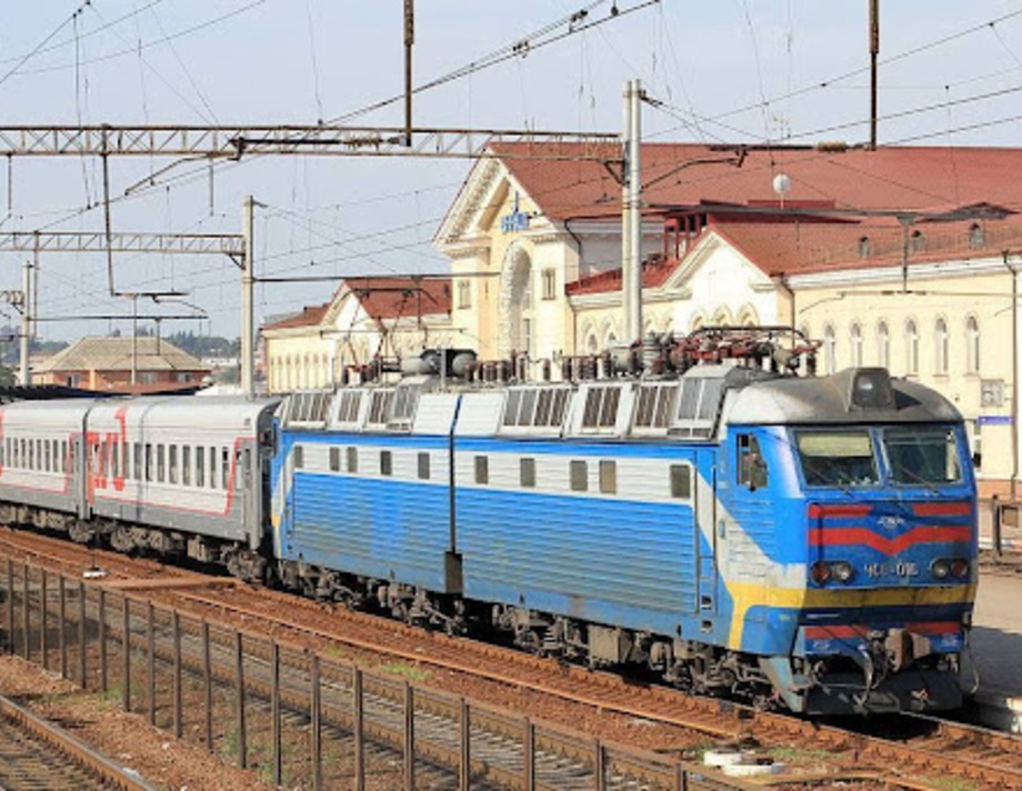 Укрзалізниця на свята пустить додаткові потяги через Вінниччину
