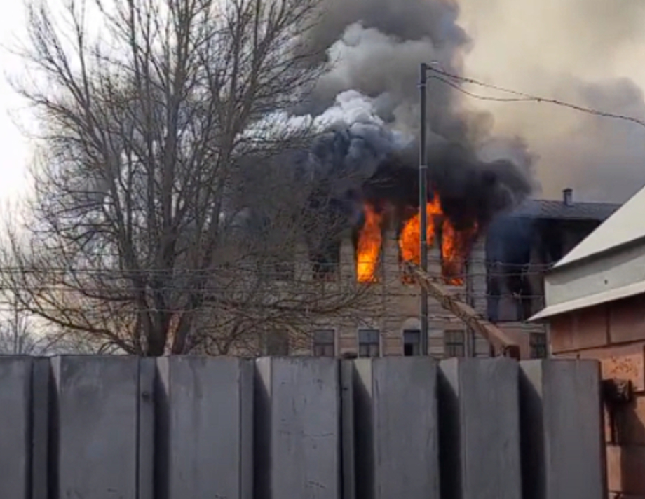 Один з головних російських дослідних інститутів Міноборони горить. 5 людей загинуло