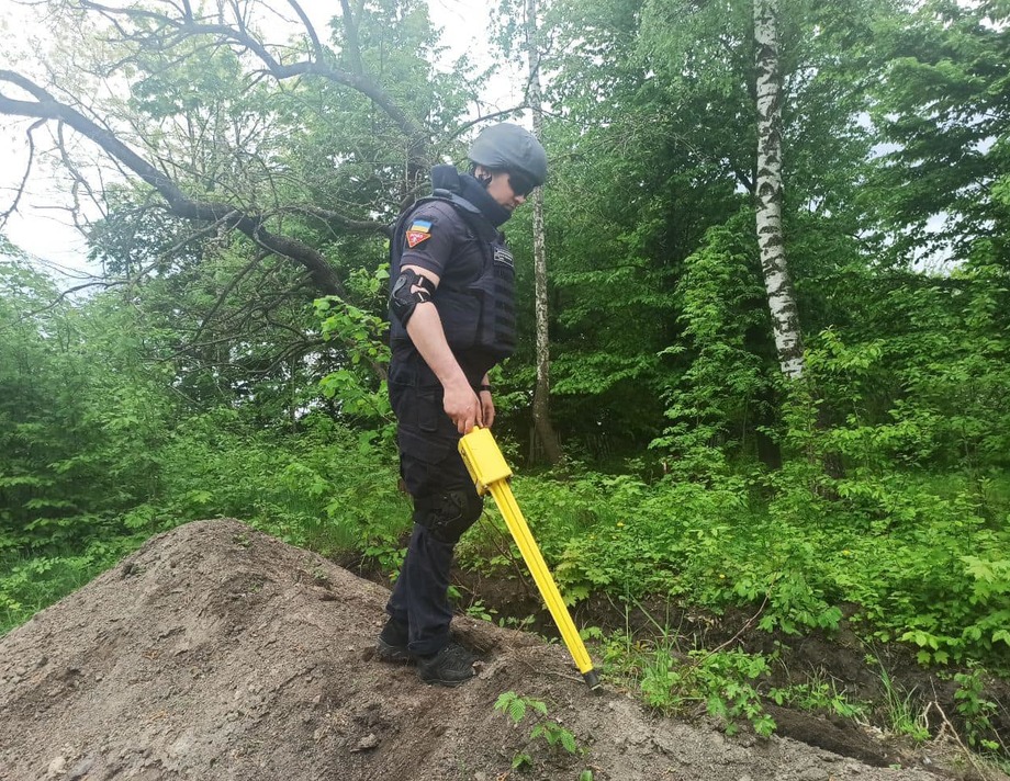У селі Хмільницького району знайшли та знешкодили вибухівку