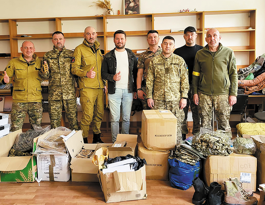 Десятки мільйонів гривень було витрачено фондом "Омріяна країна" для забезпечення української армії