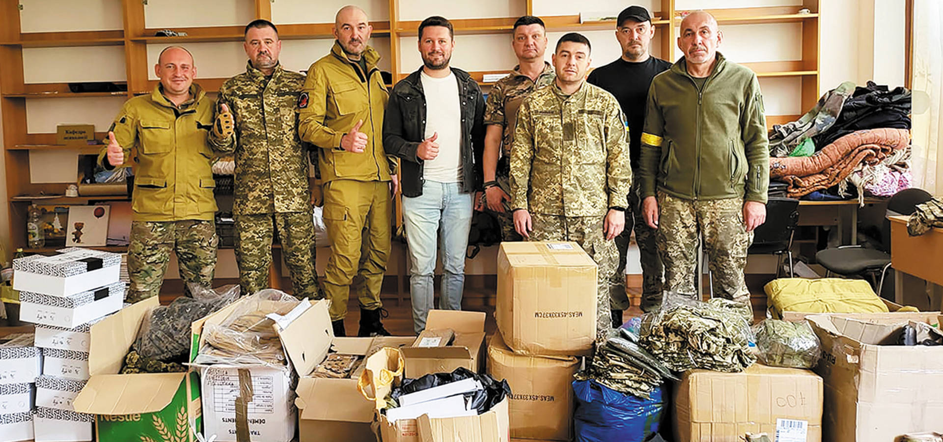 Десятки мільйонів гривень було витрачено фондом "Омріяна країна" для забезпечення української армії