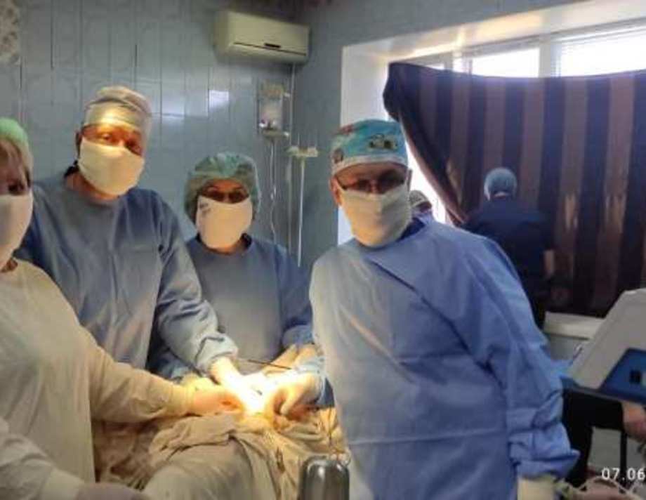 У Хмільницькій лікарні провели першу лапароскопічну гінекологічну операцію кісти яєчника