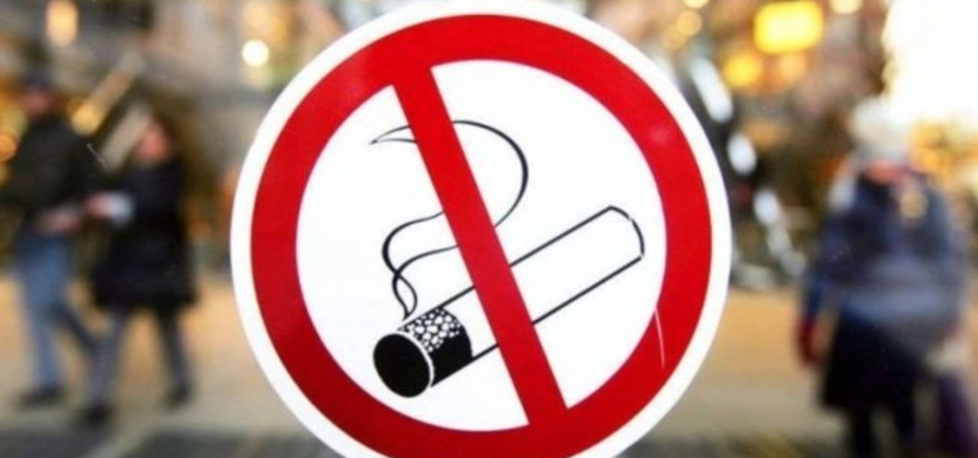 Куріння у приміщеннях ресторанів - заборонено