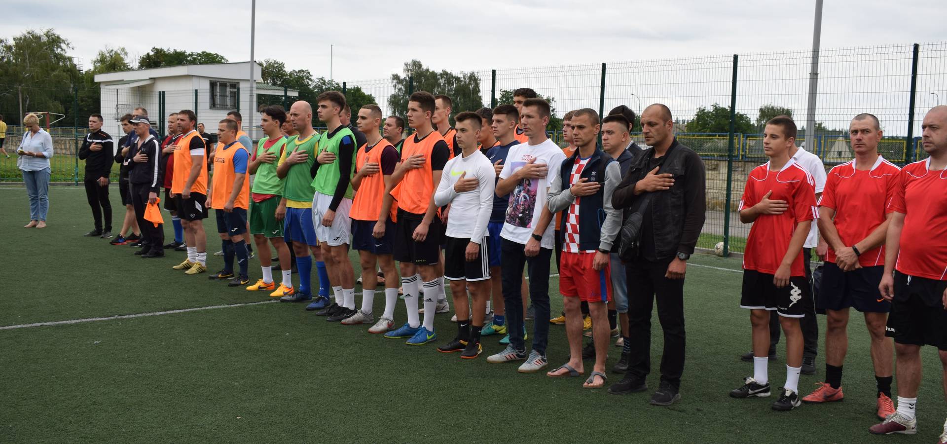 Вчора в Хмільнику відбулося відкриття благодійного турніру з міні-футболу