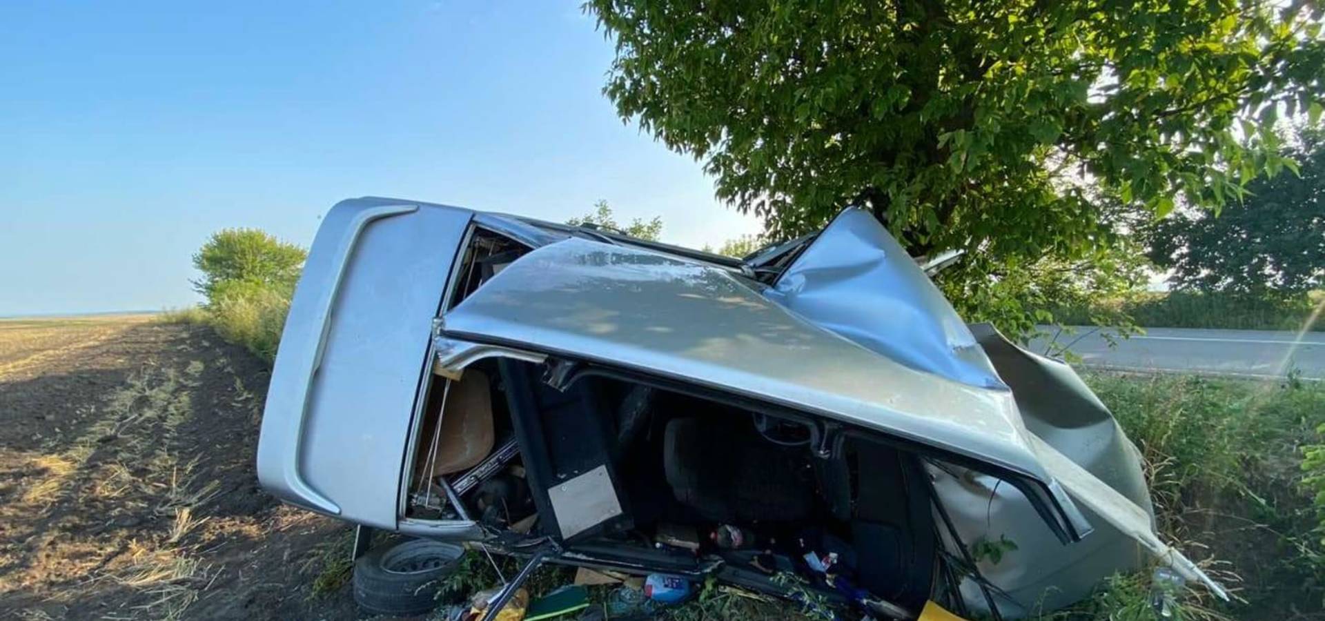 У страшній ДТП на автодорозі Хмільницького району загинув водій, пасажирка - госпіталізована
