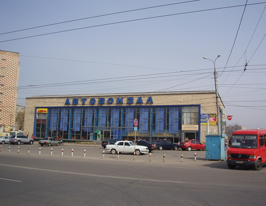 У Вінниці та Тернополі повідомили про ймовірне замінування вокзалів. Людей евакуювали