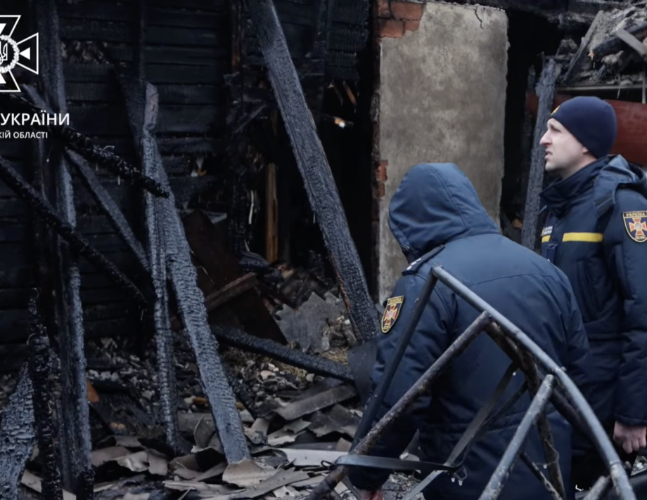 У селі Хмільницького району спалахнула жахлива пожежа (відео)
