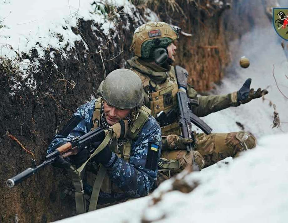 В Україні вже вшосте продовжено воєнний стан та загальну мобілізацію