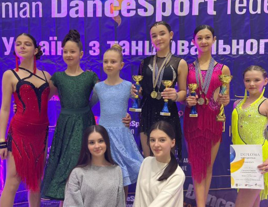 Спортсменки з Хмільника завоювали "золото" та "срібло" на Чемпіонаті  України з танцювального спорту