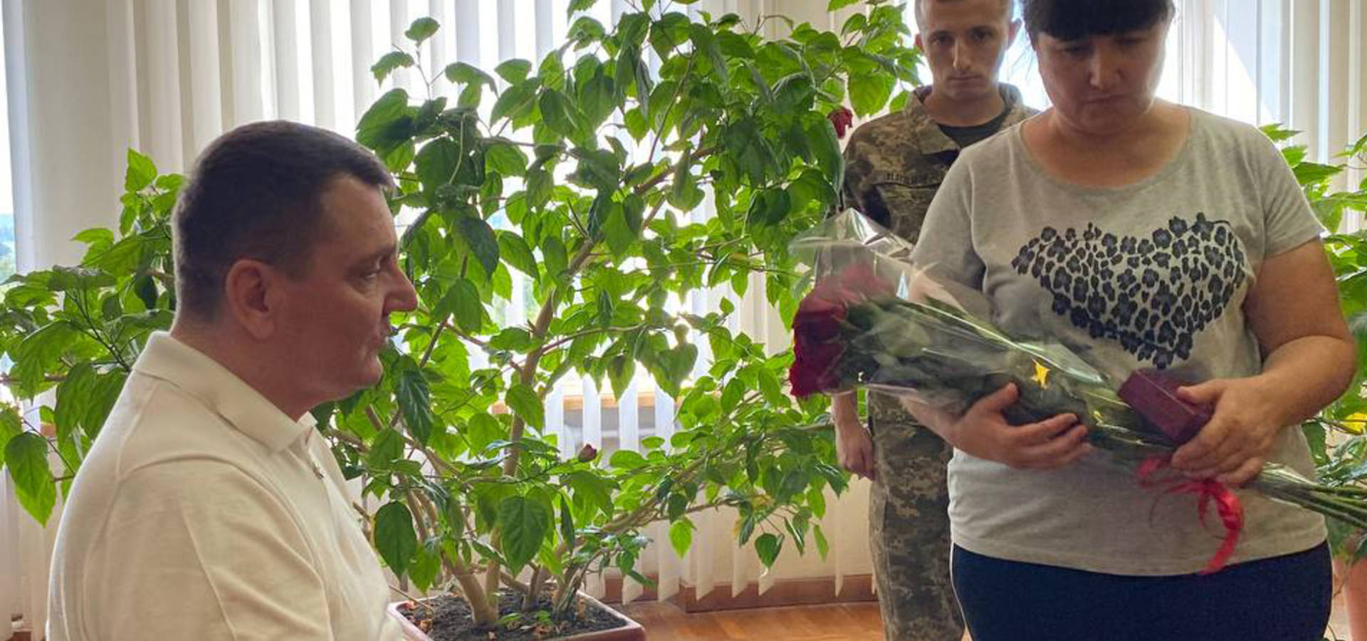 У Хмільнику родині загиблого захисника Віктора Соколюка вручили орден "За мужність" ІІІ ступеня