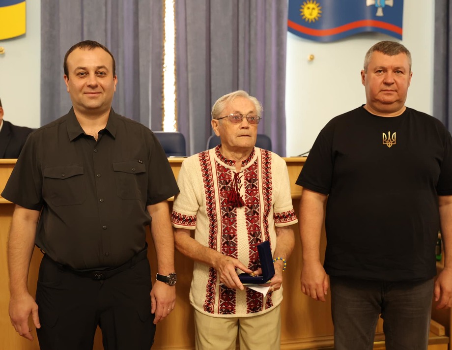 Почесні відзнаки «За заслуги перед Вінниччиною» отримали двоє наших земляків з Хмільницького району