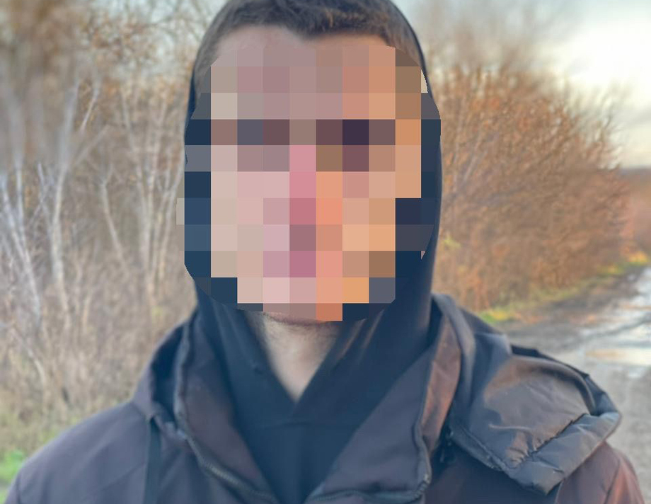 Поліція по відео камерах встановила особу та знайшла чоловіка, який вкрав гроші у жительки Хмільницького району