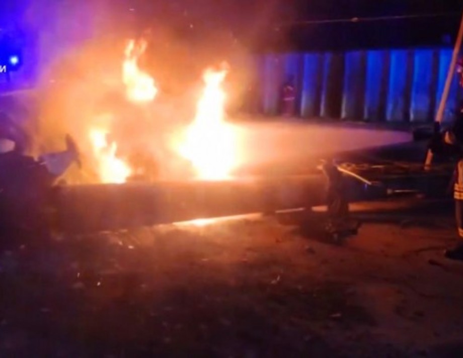 Два автомобілі за добу згоріли у Вінниці