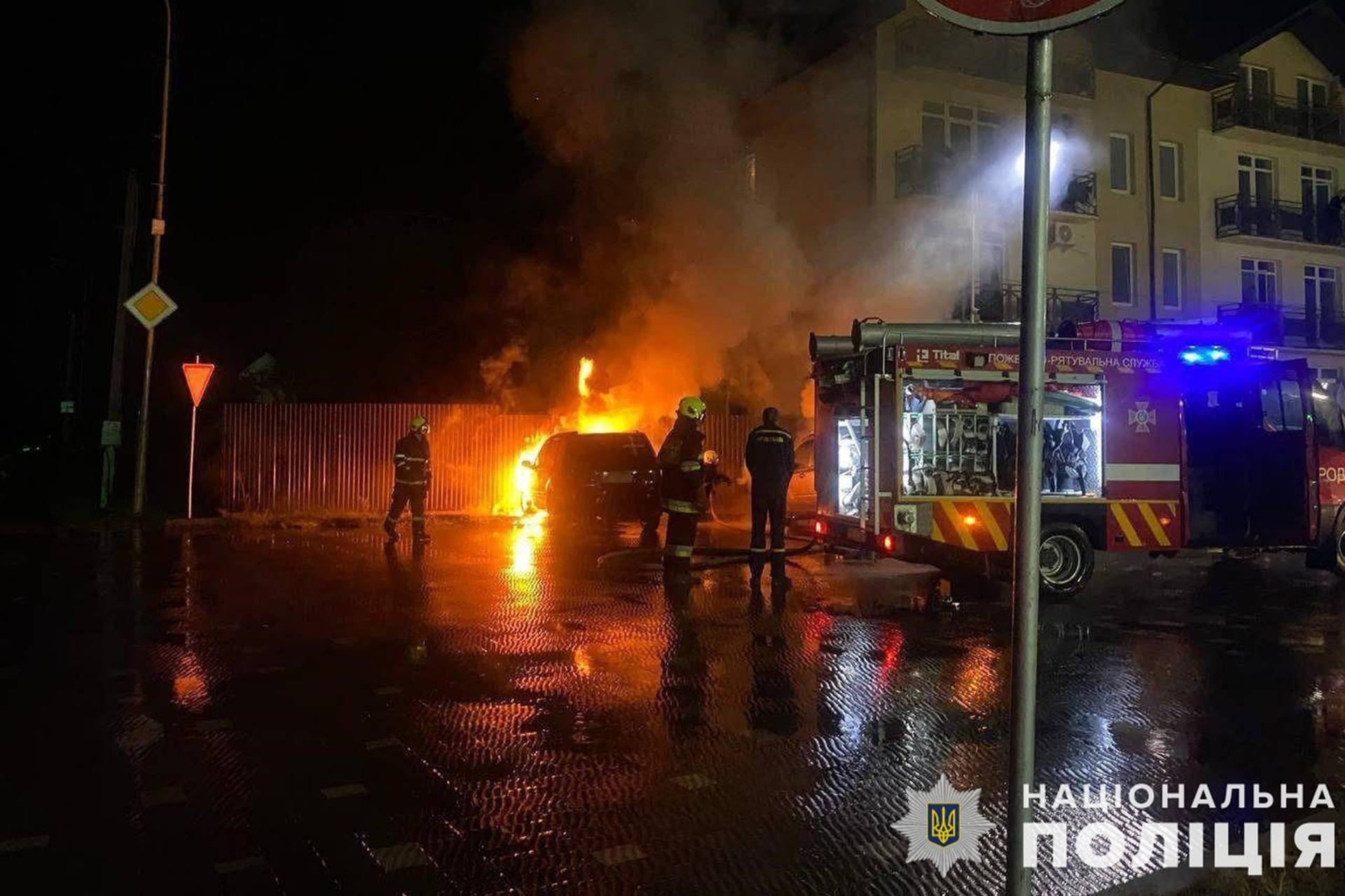 На Закарпатті 21-річний вінничанин підпалював автівки військових та волонтерів