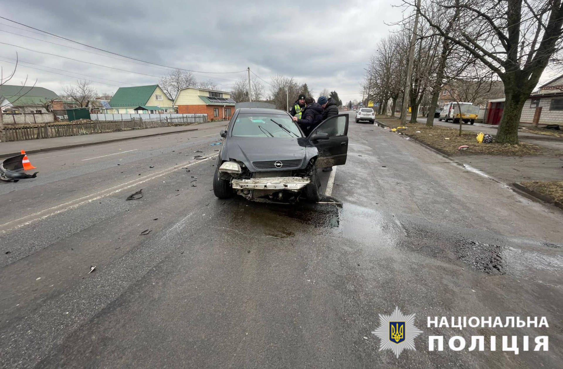 В Хмільнику на Івана Богуна сталася ДТП, водія та 15-річного пасажира госпіталізували 