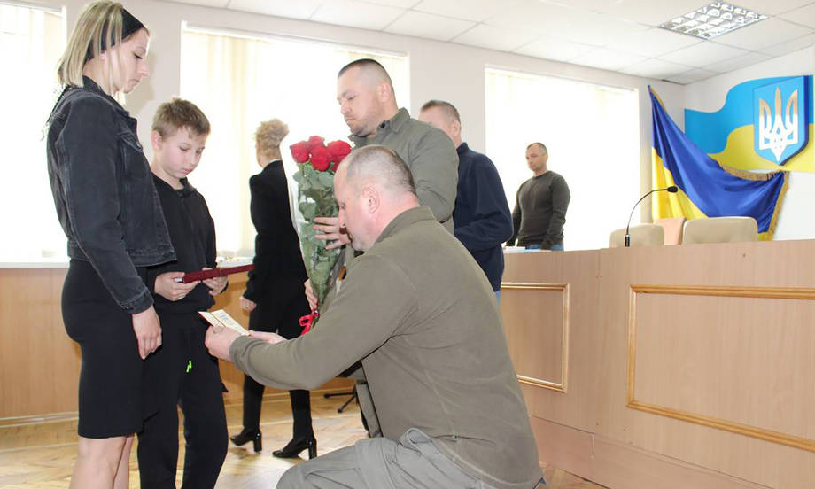 В Хмільнику вручили нагороди родинам полеглих за волю і незалежність України захисників 
