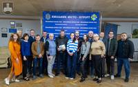72 тисячі гривень зібрали працівники Хмільницької міськради на ремонт військової автівки