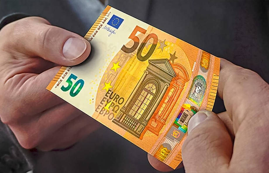 Євро майже 50 гривень: чому курс б’є рекорди?
