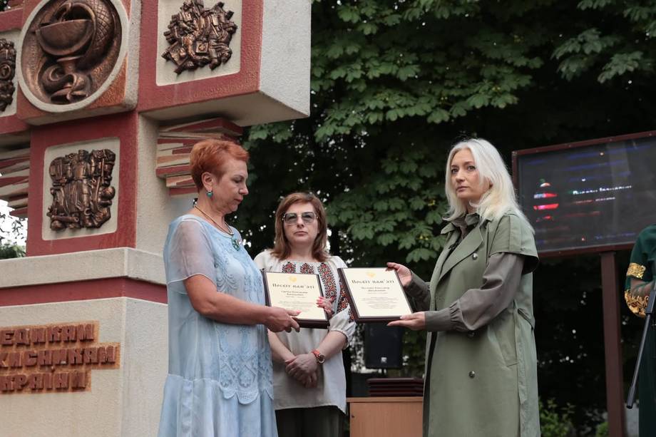 На Вінниччині вшанували памʼять загиблих медичних працівників
