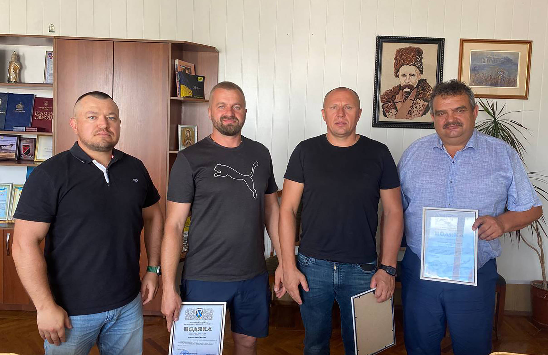 Чорнобаївські авіатори подякували хмільницьким благодійникам